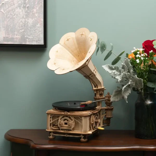Wooden Model Classic Gramophone - Image 3
